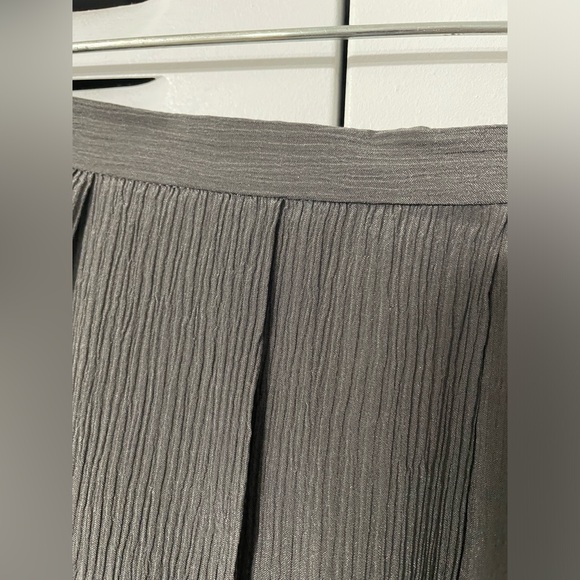 J CREW WOMEN'S GRAY SILK TABLET MIDI SKIRT SIZE 6 - Picture 3 of 15